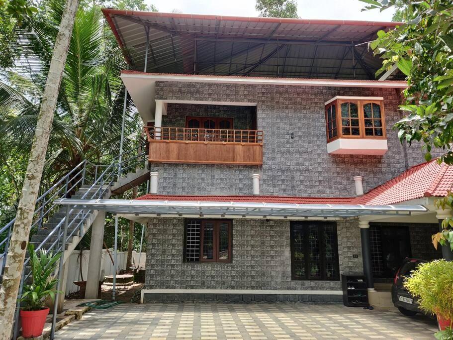 Anandam Stays - Premium 3Bhk Plush Homestay, Vaikom Near Kumarakom Eksteriør billede